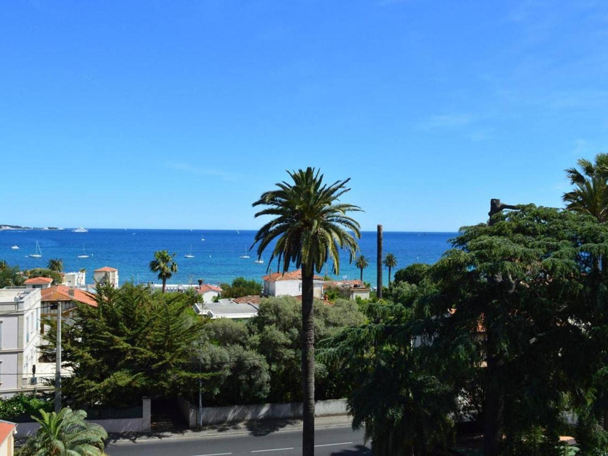 Studio Agreable Avec Loggia, Garage Et Plage A Proximite - 2 Couchages, Golfe-Juan - Fr-1-252-62 Kültér fotó