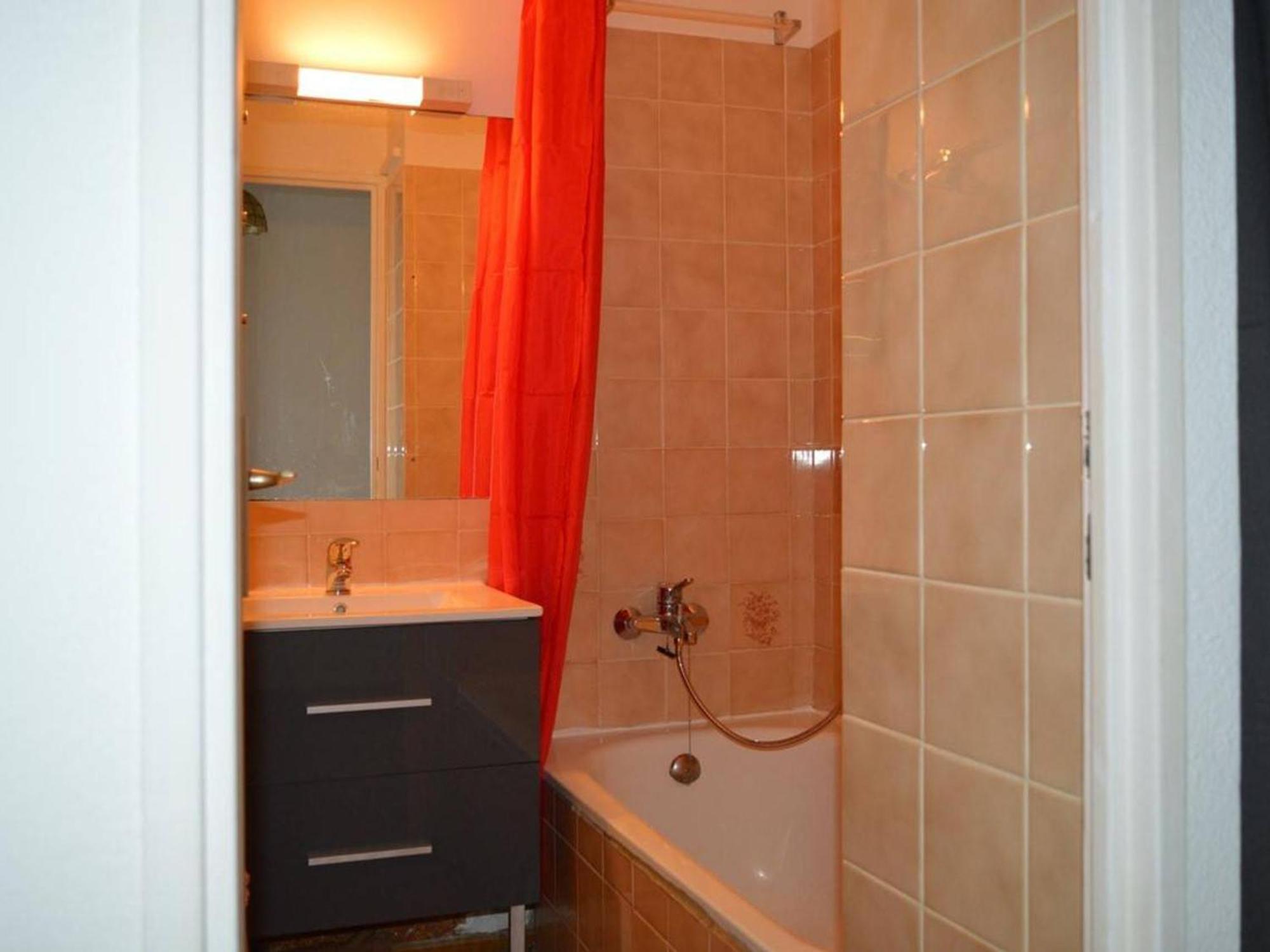 Studio Agreable Avec Loggia, Garage Et Plage A Proximite - 2 Couchages, Golfe-Juan - Fr-1-252-62 Kültér fotó